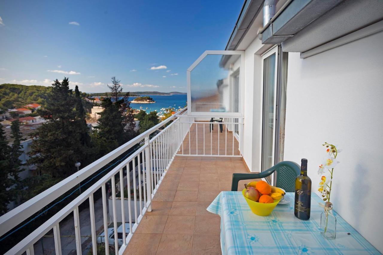 Apartments Dora Hvar Town Eksteriør bilde