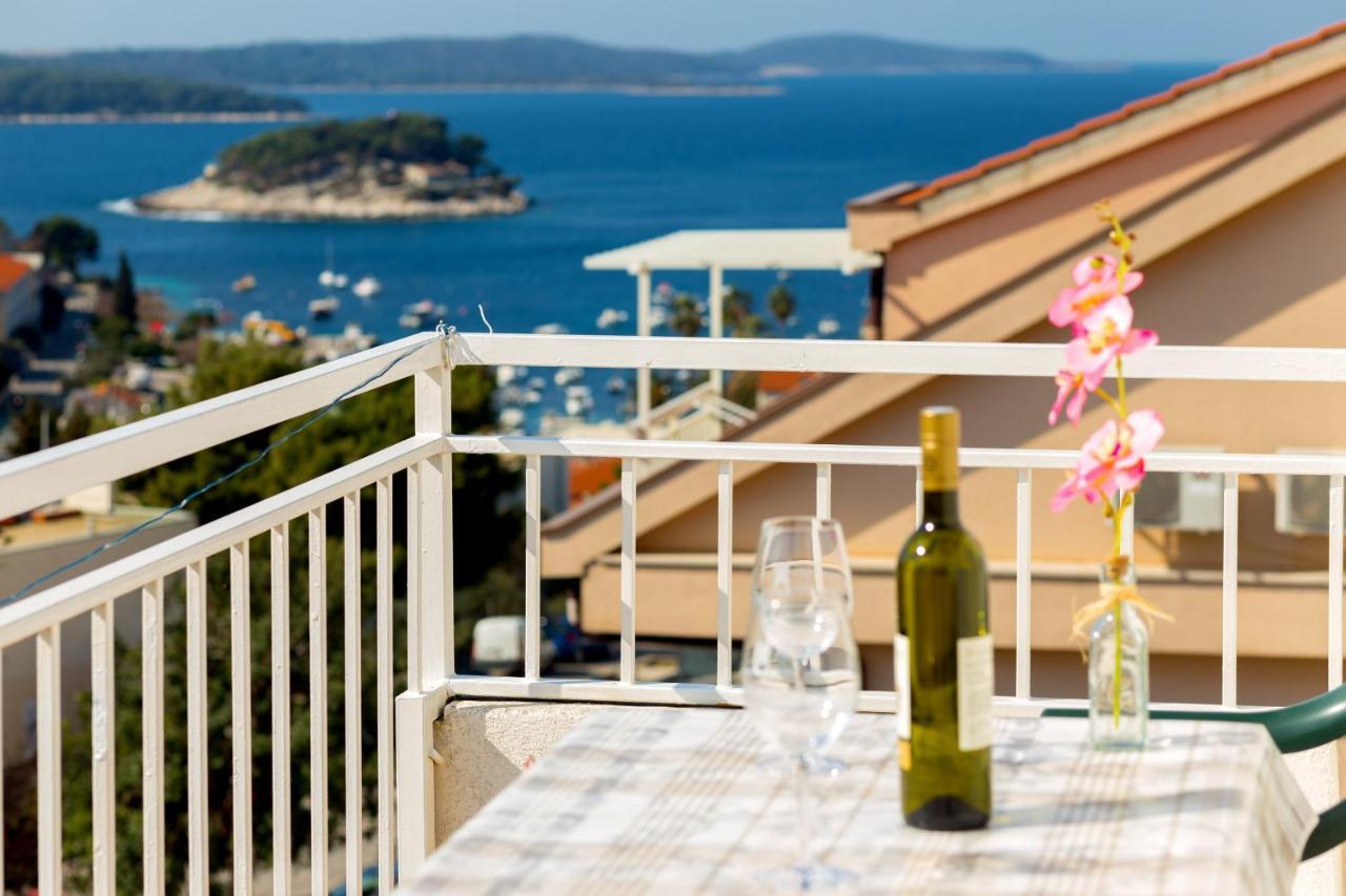 Apartments Dora Hvar Town Eksteriør bilde